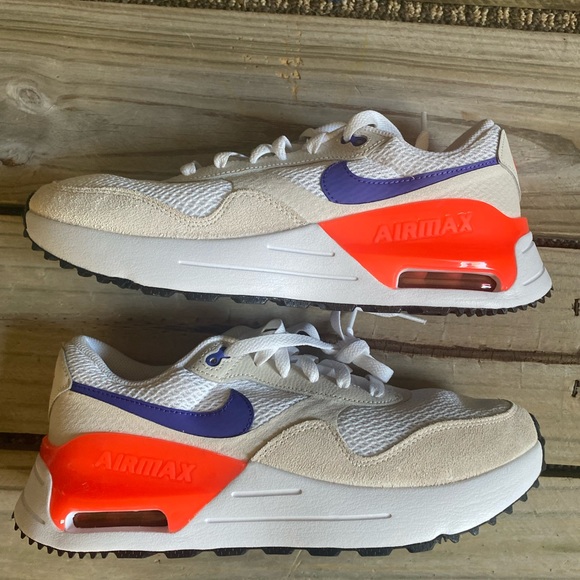 New Nike Air white purple shoe - Picture 9 of 10